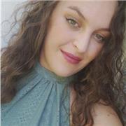 Chica joven con dos años de experiencia impartiendo clases particulares o de refuerzo a niños de primaria